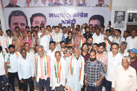 मध्य प्रदेश: ग्वालियर में भाजपा और बसपा के कार्यकर्ताओं ने कांग्रेस का दामन थामा
