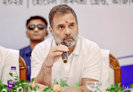 सावरकर टिप्पणी मामले में राहुल गांधी को राहत, सुप्रीम कोर्ट ने बरकरार रखा अंतरिम आदेश