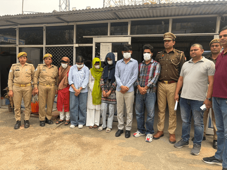 नोएडा में फर्जी जॉब रैकेट का भंडाफोड़, 4 महिलाओं समेत 6 आरोपी गिरफ्तार