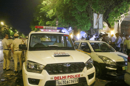 दिल्ली: कालकाजी में फायरिंग की कॉल और गोली लगने की सूचना, घायल युवकों ने बयान देने से किया इनकार