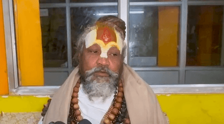 किन्नर अखाड़े से बाहर हुईं ममता कुलकर्णी, कम्प्यूटर बाबा बोले- शंकराचार्य भगवान समान