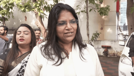 'लोग वर्क फ्रॉम होम करें और पीएम घूमने में व्यस्त', मेलोनी को टॉफी गिफ्ट किए जाने पर भड़कीं जेबी मैथर