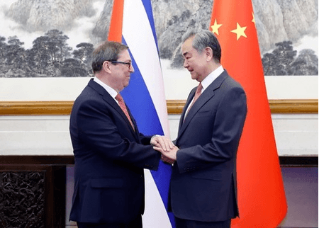 वांग यी ने चीन-लैटिन अमेरिका मंच में उपस्थित विभिन्न देशों के विदेश मंत्रियों से भेंट की