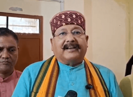 राहुल गांधी पर भड़के सतपाल महाराज, 'फ्रॉड वोटर' वाले बयान को बताया बेबुनियाद