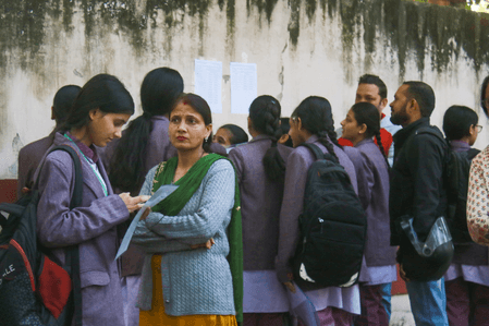 देश और दुनिया के कई शहरों में प्रारंभ हुई सीबीएसई की बोर्ड परीक्षाएं