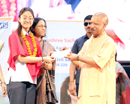 सबका लक्ष्य 'नेशन फर्स्ट' होना चाहिए, ये काम सिर्फ सेना के जवानों का नहीं है : सीएम योगी