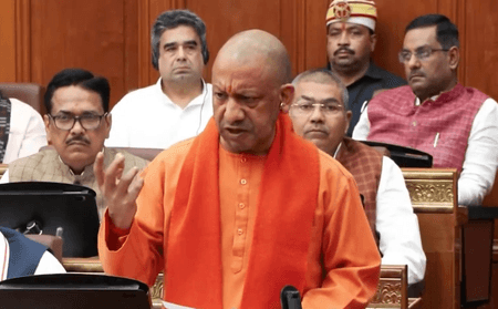 सीएम योगी ने विधान परिषद में प्रदेश की तेज आर्थिक प्रगति की तस्वीर प्रस्तुत की