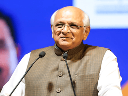 गुजरात के मुख्यमंत्री ने दीपावाली की शुभकामनाएं दीं, गुजरातियों से 'वोकल फॉर लोकल' की भावना अपनाने की अपील