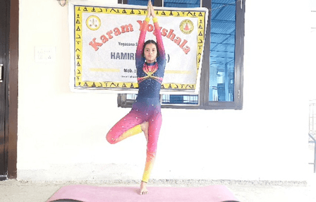 हिमाचल प्रदेश : योग में कई रिकॉर्ड अपने नाम कर चुकी हैं हमीरपुर की 'रबर डॉल'