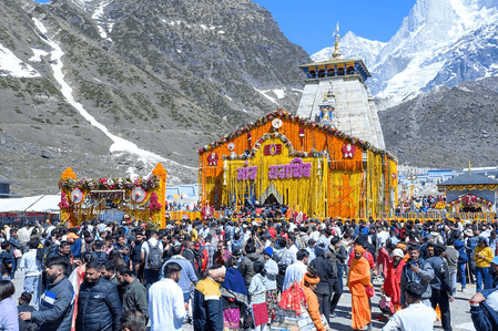 चारधाम यात्रा में उमड़ा आस्था का सैलाब, 25 दिन पहुंचे 12.60 लाख श्रद्धालु