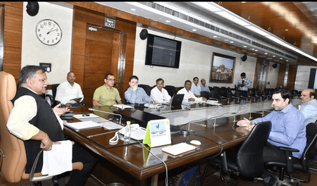 महायोगी गुरु गोरखनाथ आयुष विश्वविद्यालय का निर्माण 31 जुलाई तक पूरा करें: मुख्य सचिव