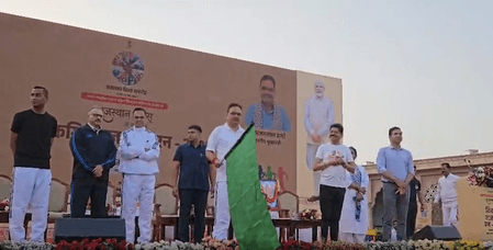 विकसित राजस्थान रन 2026 : मुख्यमंत्री भजनलाल शर्मा ने दिखाई हरी झंडी, हजारों युवा एक साथ दौड़े
