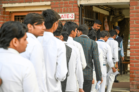 मिडिल ईस्ट में हालात की समीक्षा के बाद भारतीय दूतावास ने जारी किया नया अपडेट