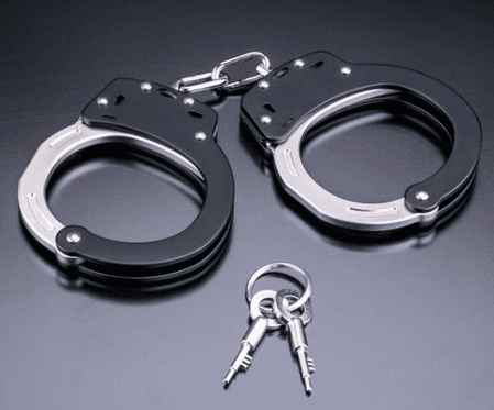 नोएडा: बुजुर्ग महिला से साइबर ठगी मामले में 3 गिरफ्तार, पुलिस बोली- ठगों ने खरीदे हथियार