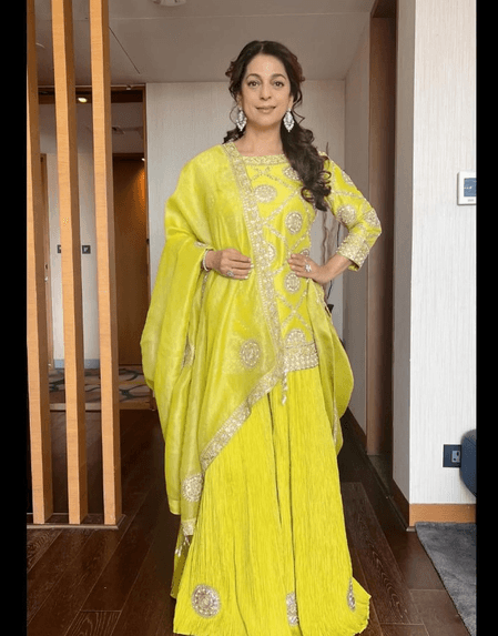 चुलबुली एक्ट्रेस जूही चावला की लव स्टोरी बेहद दिलचस्प, फिल्म के सेट पर हुई थी पति से पहली मुलाकात