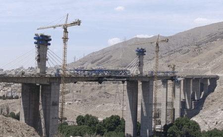 'ईरानी तकनीक की मिसाल' और मध्य पूर्व के सबसे ऊंचे पुल पर हवाई हमला, तेहरान से करज का संपर्क टूटा