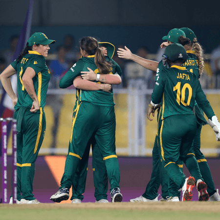 महिला विश्व कप: इंग्लैंड को 125 रन से हराकर पहली बार फाइनल में पहुंची दक्षिण अफ्रीका