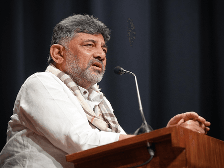 कर्नाटक के डिप्टी सीएम शिवकुमार का दावा, 'चुनावों के बाद केंद्र बढ़ाएगा ईंधन की कीमतें'