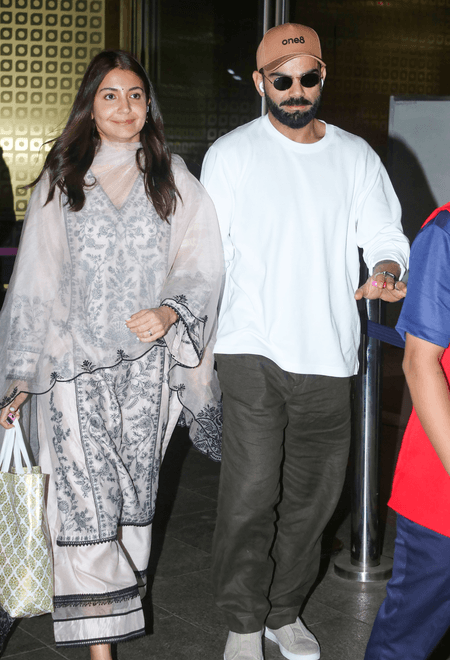 पत्नी अनुष्का संग अयोध्या पहुंचे विराट कोहली, श्रीराम मंदिर और हनुमानगढ़ी में टेका मत्था