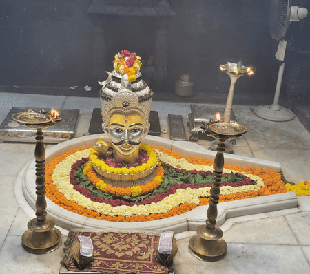 जहां ज्योतिर्लिंग स्वरूप में एक साथ विराजते हैं ब्रह्मा, विष्णु और महेश, यहां महादेव की कृपा से निकली 'दक्षिण गंगा'