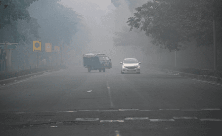 दिल्ली में बढ़ते प्रदूषण को लेकर सुप्रीम कोर्ट सख्त, एयर क्वालिटी मैनेजमेंट कमीशन से मांगी रिपोर्ट