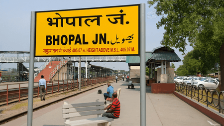 दिल्ली से माता-पिता की डांट से नाराज होकर भागीं तीन लड़कियां, भोपाल में मिलीं