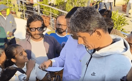 केएससीए अध्यक्ष बनने के बाद बीदर पहुंचे वेंकटेश प्रसाद का युवा क्रिकेटरों ने किया स्वागत