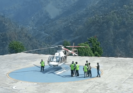 भारत-पाकिस्तान में तनाव के बीच चारधाम यात्रा में हेलीकॉप्टर सेवाएं बंद, उत्तराखंड सरकार का आदेश