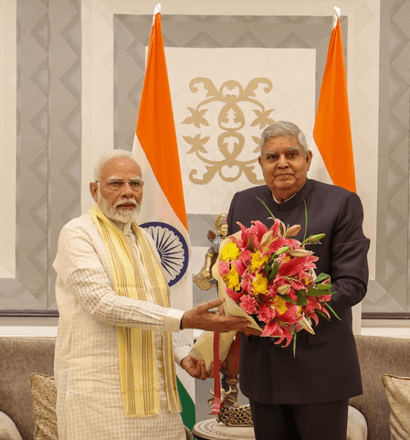प्रधानमंत्री मोदी ने की जगदीप धनखड़ के उत्तम स्वास्थ्य की कामना, उपराष्ट्रपति के रूप में देश सेवा को सराहा