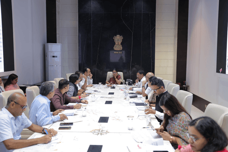 दिल्ली सरकार बढ़ाएगी अस्पतालों की बिस्तर क्षमता, जल्द शुरू की जाएंगी विशेष स्वास्थ्य सेवाएं : रेखा गुप्ता