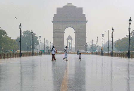 दिल्ली-एनसीआर में बारिश से मौसम हुआ सुहावना, 'अच्छी' श्रेणी में पहुंची एयर क्वालिटी