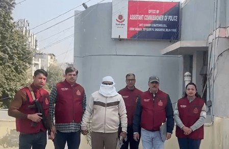 दिल्ली: ट्रैफिक धोखाधड़ी और पुलिसकर्मियों से वसूली में दो और आरोपी गिरफ्तार