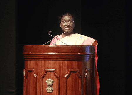 राष्ट्रपति द्रौपदी मुर्मू : संघर्ष, सेवा और सादगी की मिसाल