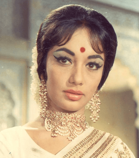 जन्मदिन विशेष: राज कपूर की फिल्म 'श्री 420' से शुरू हुआ साधना शिवदासानी का सफर, बनीं बॉलीवुड की स्टाइल आइकन