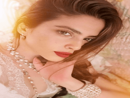 सोनम खान ने दिवंगत अभिनेता ऋषि कपूर को किया याद, बताया पहली फिल्म की शूटिंग का अनुभव