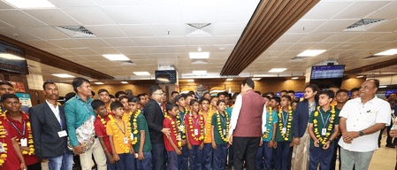 गढ़चिरौली के छात्रों की इसरो यात्रा, मुख्यमंत्री ने दी शुभकामनाएं