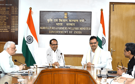 शिवराज सिंह से मिले भजनलाल शर्मा, कृषि और ग्रामीण विकास के विभिन्न विषयों पर हुई चर्चा