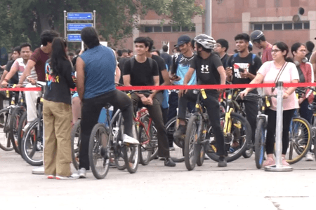 दिल्ली : जवाहरलाल नेहरू स्टेडियम में 'संडे ऑन साइकिल' रैली का आयोजन, युवाओं ने बताया सराहनीय कदम
