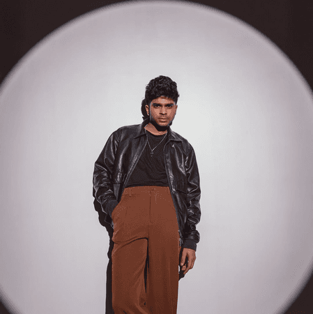 आदित्य ठाकरे ने 'धड़क-2' और गणपति विसर्जन के बीच बताया कनेक्शन