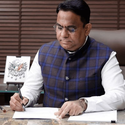 पश्चिम एशिया युद्ध का महाराष्ट्र के कपड़ा उद्योग पर पड़ रहा असर, सरकार दे विशेष राहत पैकेज: रईस शेख