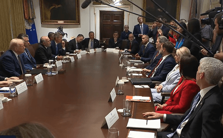 ट्रंप युद्ध मध्यस्ता के दावे पर बरकरार, टैरिफ पर कायम रहने के बीच पीएम मोदी को बताया 'शानदार इंसान'