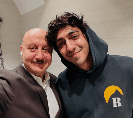 'सिनेमा की रंगीन दुनिया में आपका स्वागत है', अहान पांडे को अनुपम खेर ने दी शुभकामनाएं