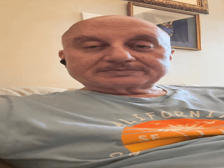 सोशल मीडिया पर अनुपम खेर के नाम से फर्जीवाड़ा! फेक अकाउंट के लिए अभिनेता ने दी चेतावनी