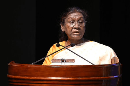 हैदराबाद अग्नि त्रासदी : राष्ट्रपति मुर्मू ने शोक व्यक्त किया, घायलों के शीघ्र स्वस्थ होने की कामना