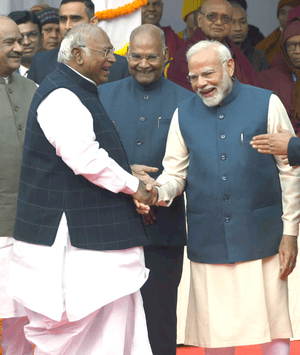 पीएम मोदी ने कांग्रेस चीफ मल्लिकार्जुन खड़गे को दी जन्मदिन की शुभकामनाएं