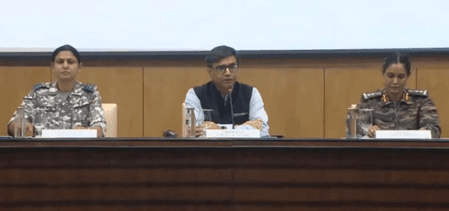 भारत के हमले में पाकिस्तान को बड़ा नुकसान, सेना ने कहा- 'हर उकसावे का दिया जा रहा जवाब'