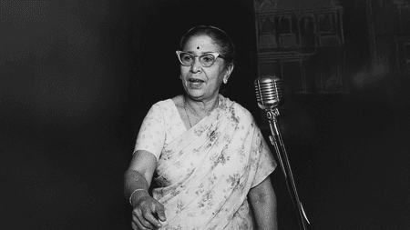 सरस्वती देवी: भारत की पहली पेशेवर महिला संगीतकार, जानें क्यों नाम छुपाकर किया काम