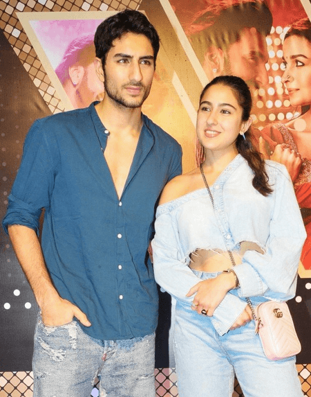 लंदन में इब्राहिम अली खान को आई बहन सारा की याद, बोले- 'तुम्हारे बिना...'