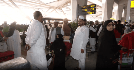 दिल्ली एयरपोर्ट पर मिडिल ईस्ट तनाव का असर, कई उड़ानें प्रभावित होने से परेशान दिखे यात्री