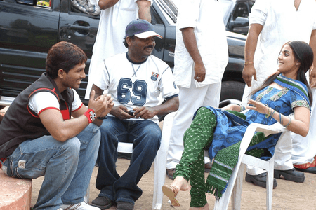 अल्लू अर्जुन–जेनेलिया की ‘हैप्पी’ ने पूरे किए 20 साल, एक्टर ने शेयर कीं बीटीएस तस्वीरें